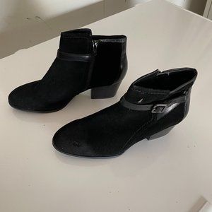 Alex Marie Womens Black Suede with leather Buckle Side Zip Ankle Booties, Sz10M